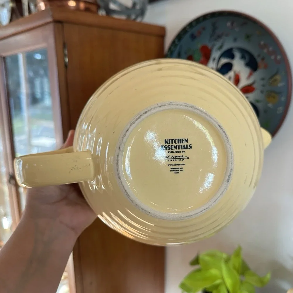 VTG At Home America Kitchen Essentials Ceramic Mustard Yellow Batter Bowl 9x5